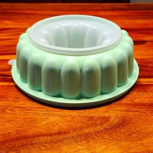 Tupperware Jell-O Mold